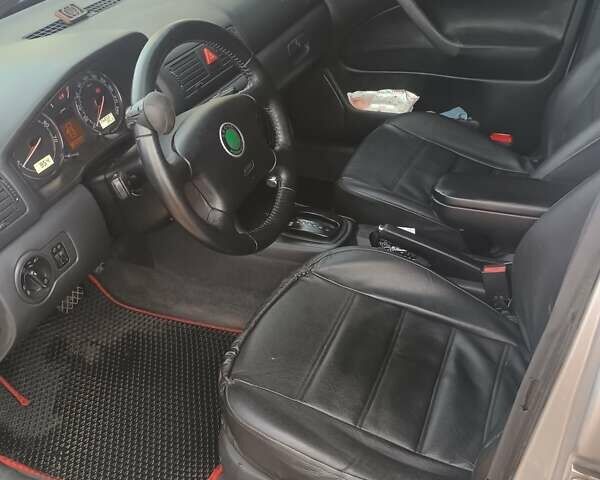 Серый Шкода Октавия, объемом двигателя 1.98 л и пробегом 269 тыс. км за 5600 $, фото 3 на Automoto.ua