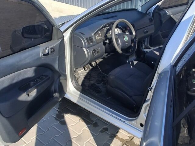 Сірий Шкода Октавія, об'ємом двигуна 1.8 л та пробігом 260 тис. км за 4500 $, фото 6 на Automoto.ua