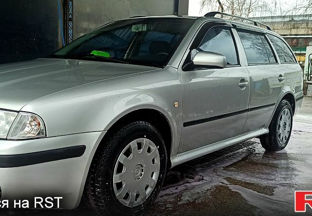 Сірий Шкода Октавія, об'ємом двигуна 1.6 л та пробігом 290 тис. км за 4800 $, фото 1 на Automoto.ua