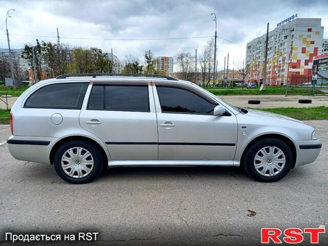 Серый Шкода Октавия, объемом двигателя 1.6 л и пробегом 226 тыс. км за 5600 $, фото 2 на Automoto.ua
