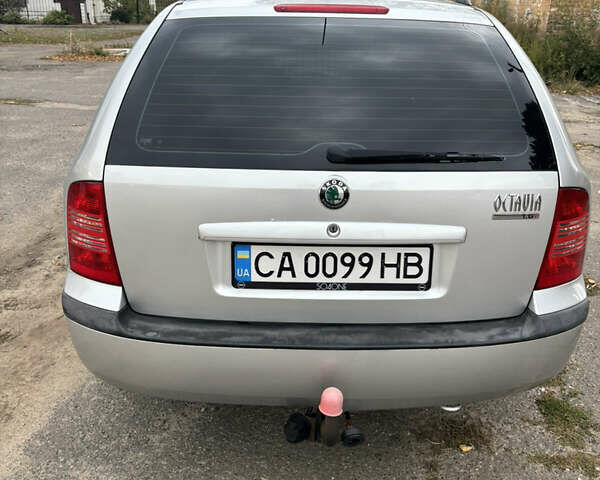 Серый Шкода Октавия, объемом двигателя 1.6 л и пробегом 305 тыс. км за 4500 $, фото 5 на Automoto.ua