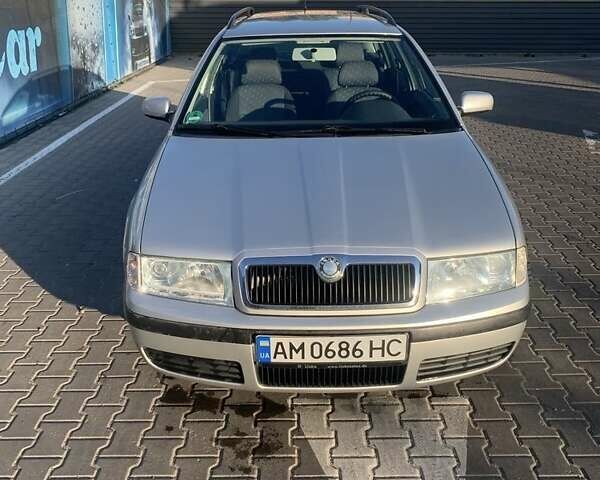 Серый Шкода Октавия, объемом двигателя 1.6 л и пробегом 240 тыс. км за 5000 $, фото 2 на Automoto.ua