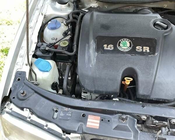 Серый Шкода Октавия, объемом двигателя 1.6 л и пробегом 350 тыс. км за 3700 $, фото 7 на Automoto.ua