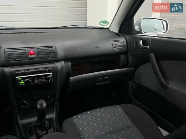 Серый Шкода Октавия, объемом двигателя 1.6 л и пробегом 174 тыс. км за 5399 $, фото 38 на Automoto.ua