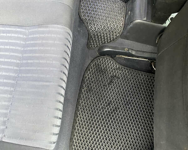 Серый Шкода Октавия, объемом двигателя 1.9 л и пробегом 229 тыс. км за 3000 $, фото 17 на Automoto.ua