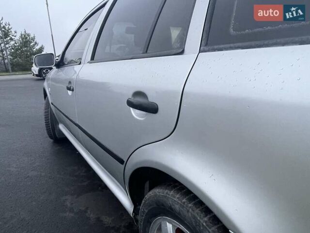 Серый Шкода Октавия, объемом двигателя 1.6 л и пробегом 300 тыс. км за 3350 $, фото 8 на Automoto.ua
