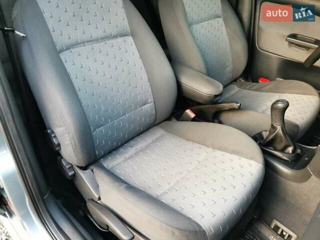 Серый Шкода Октавия, объемом двигателя 1.6 л и пробегом 236 тыс. км за 5300 $, фото 40 на Automoto.ua