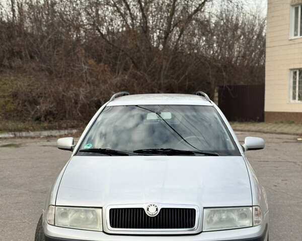 Серый Шкода Октавия, объемом двигателя 2 л и пробегом 300 тыс. км за 3999 $, фото 1 на Automoto.ua