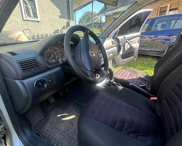Шкода Октавия 2002 в Тячеве на Automoto.ua Серый Шкода Октавия, объемом двигателя 1.6 л и пробегом 240 тыс. км за 3700 $, фото 10 на Automoto.ua