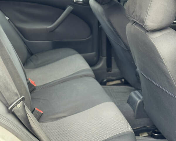 Серый Шкода Октавия, объемом двигателя 2 л и пробегом 300 тыс. км за 3999 $, фото 18 на Automoto.ua