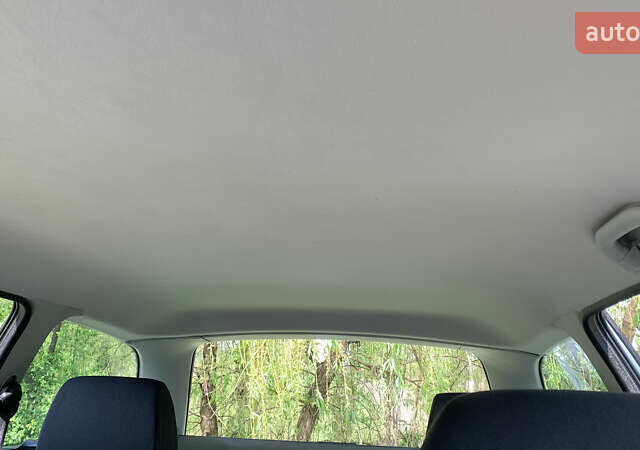 Серый Шкода Октавия, объемом двигателя 1.6 л и пробегом 285 тыс. км за 4550 $, фото 2 на Automoto.ua