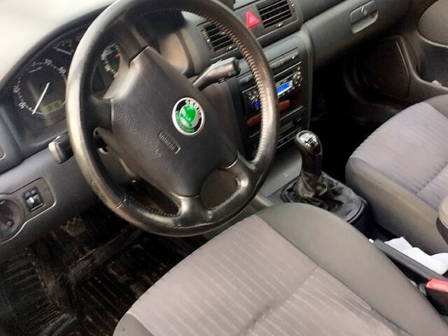 Сірий Шкода Октавія, об'ємом двигуна 1.6 л та пробігом 220 тис. км за 4500 $, фото 2 на Automoto.ua