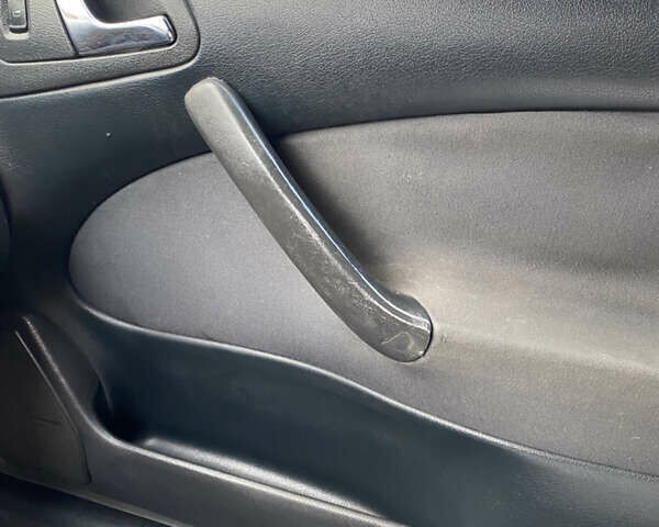 Серый Шкода Октавия, объемом двигателя 1.9 л и пробегом 229 тыс. км за 3000 $, фото 4 на Automoto.ua