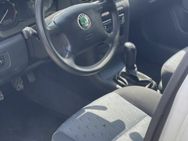 Серый Шкода Октавия, объемом двигателя 1 л и пробегом 253 тыс. км за 4401 $, фото 9 на Automoto.ua