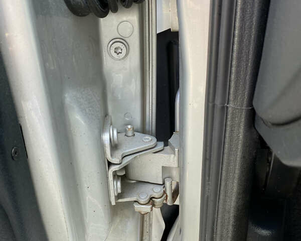 Серый Шкода Октавия, объемом двигателя 1.6 л и пробегом 232 тыс. км за 4250 $, фото 36 на Automoto.ua