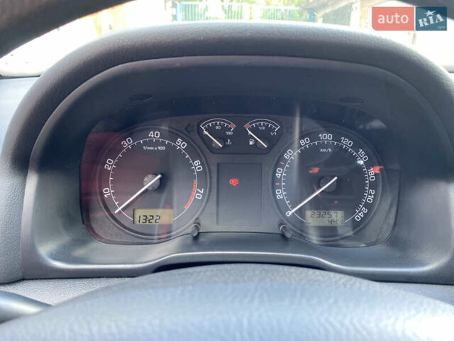 Серый Шкода Октавия, объемом двигателя 1.6 л и пробегом 232 тыс. км за 4250 $, фото 16 на Automoto.ua