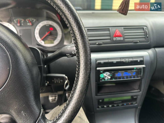 Серый Шкода Октавия, объемом двигателя 1.8 л и пробегом 175 тыс. км за 5600 $, фото 3 на Automoto.ua