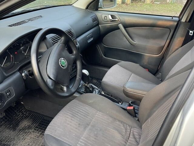 Серый Шкода Октавия, объемом двигателя 1.9 л и пробегом 342 тыс. км за 2350 $, фото 6 на Automoto.ua