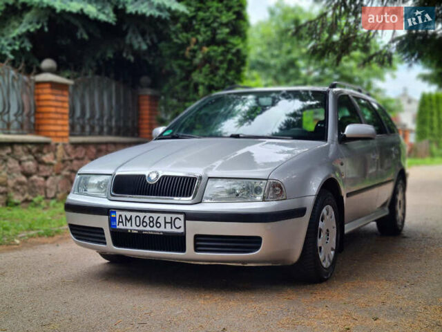 Серый Шкода Октавия, объемом двигателя 1.6 л и пробегом 232 тыс. км за 4250 $, фото 2 на Automoto.ua