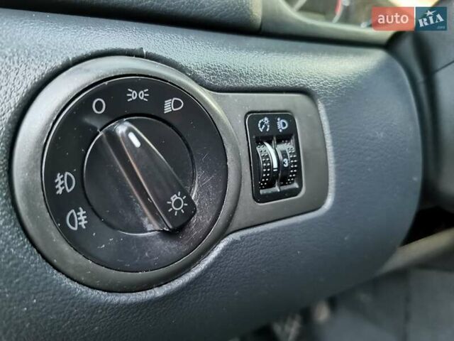 Серый Шкода Октавия, объемом двигателя 1.6 л и пробегом 236 тыс. км за 5300 $, фото 35 на Automoto.ua