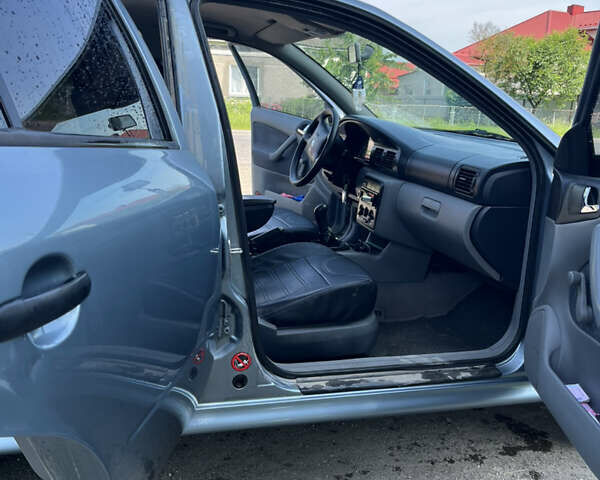 Серый Шкода Октавия, объемом двигателя 1.6 л и пробегом 303 тыс. км за 3900 $, фото 8 на Automoto.ua