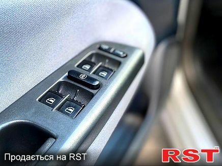 Серый Шкода Октавия, объемом двигателя 1.6 л и пробегом 232 тыс. км за 4399 $, фото 4 на Automoto.ua