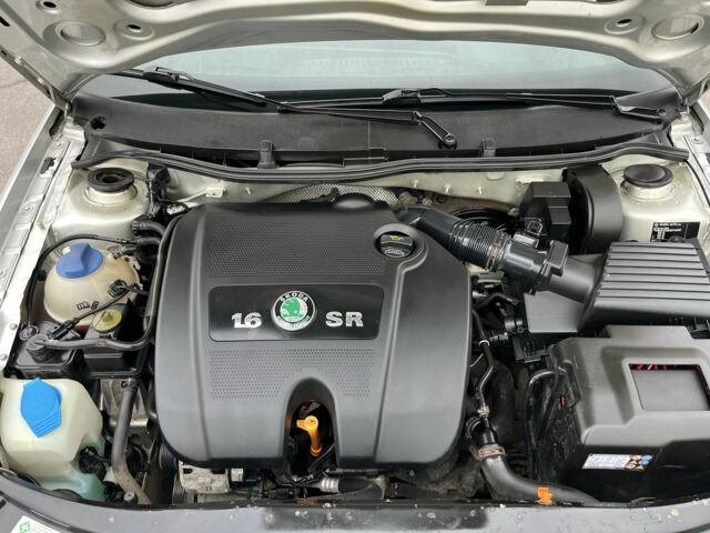 Серый Шкода Октавия, объемом двигателя 1.6 л и пробегом 236 тыс. км за 4300 $, фото 21 на Automoto.ua