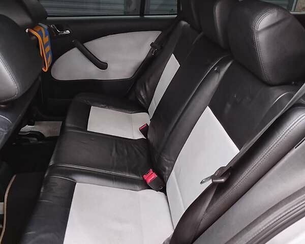 Серый Шкода Октавия, объемом двигателя 1.78 л и пробегом 267 тыс. км за 5200 $, фото 11 на Automoto.ua