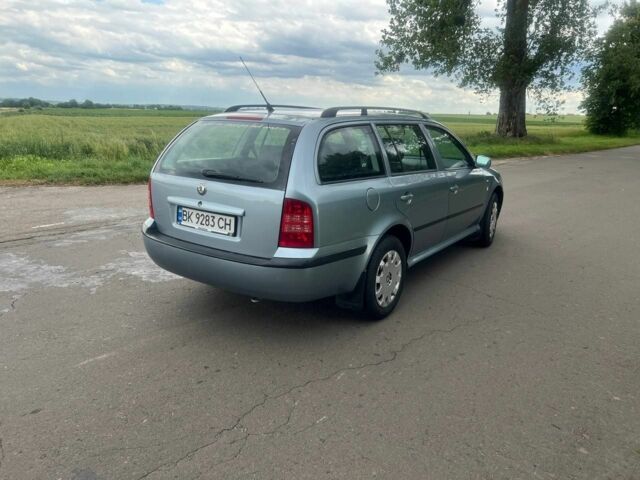 Серый Шкода Октавия, объемом двигателя 1.6 л и пробегом 278 тыс. км за 3950 $, фото 2 на Automoto.ua