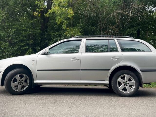 Серый Шкода Октавия, объемом двигателя 1 л и пробегом 253 тыс. км за 4401 $, фото 4 на Automoto.ua