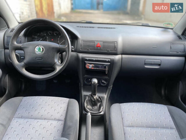 Серый Шкода Октавия, объемом двигателя 1.6 л и пробегом 232 тыс. км за 4250 $, фото 29 на Automoto.ua