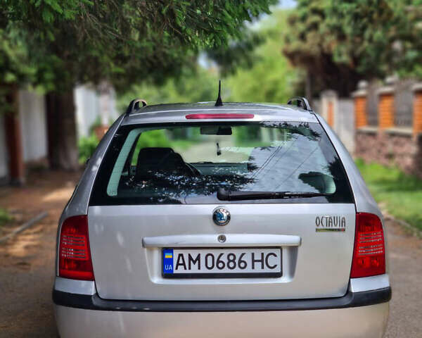 Серый Шкода Октавия, объемом двигателя 1.6 л и пробегом 232 тыс. км за 4250 $, фото 3 на Automoto.ua