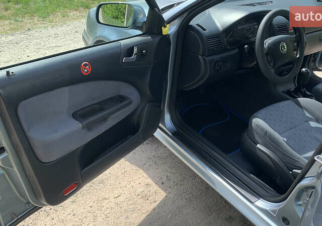 Серый Шкода Октавия, объемом двигателя 1.6 л и пробегом 285 тыс. км за 4550 $, фото 12 на Automoto.ua