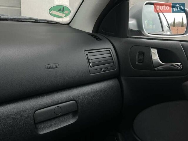 Серый Шкода Октавия, объемом двигателя 1.6 л и пробегом 174 тыс. км за 5399 $, фото 42 на Automoto.ua