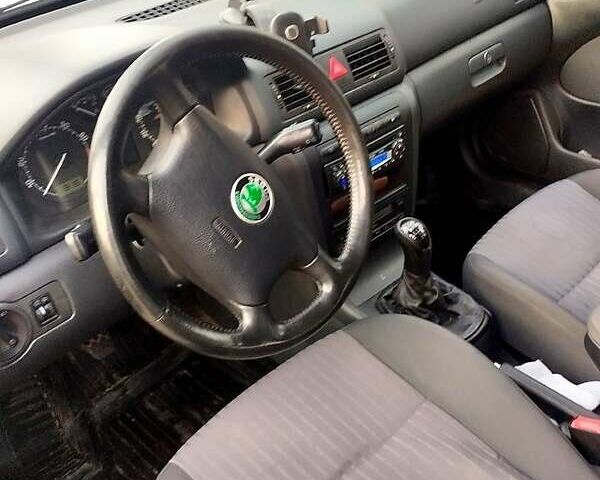 Серый Шкода Октавия, объемом двигателя 1.6 л и пробегом 220 тыс. км за 4500 $, фото 1 на Automoto.ua