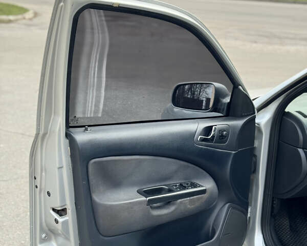 Серый Шкода Октавия, объемом двигателя 2 л и пробегом 300 тыс. км за 3999 $, фото 11 на Automoto.ua