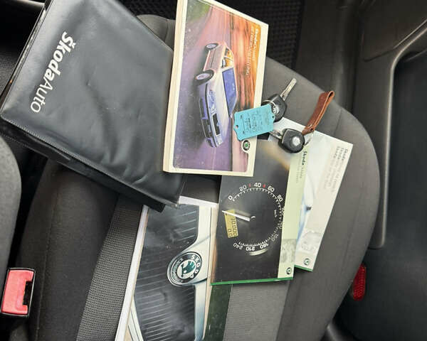 Серый Шкода Октавия, объемом двигателя 1.6 л и пробегом 226 тыс. км за 4850 $, фото 14 на Automoto.ua