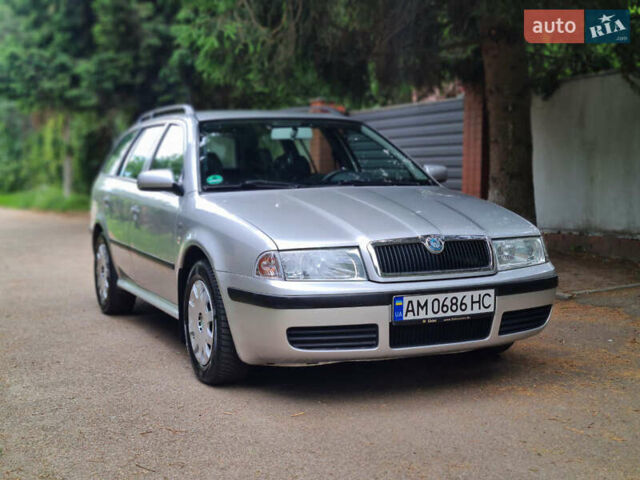 Серый Шкода Октавия, объемом двигателя 1.6 л и пробегом 232 тыс. км за 4250 $, фото 1 на Automoto.ua