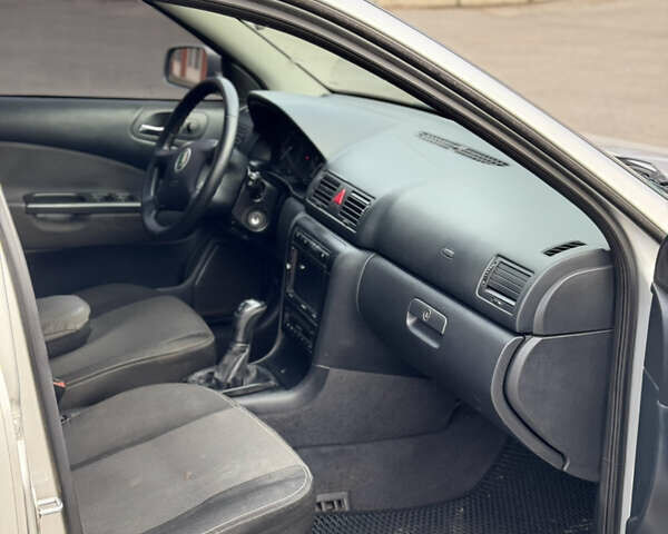 Серый Шкода Октавия, объемом двигателя 2 л и пробегом 300 тыс. км за 3999 $, фото 15 на Automoto.ua