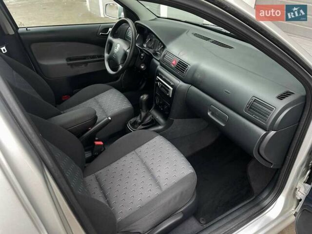 Серый Шкода Октавия, объемом двигателя 1.6 л и пробегом 174 тыс. км за 5399 $, фото 43 на Automoto.ua