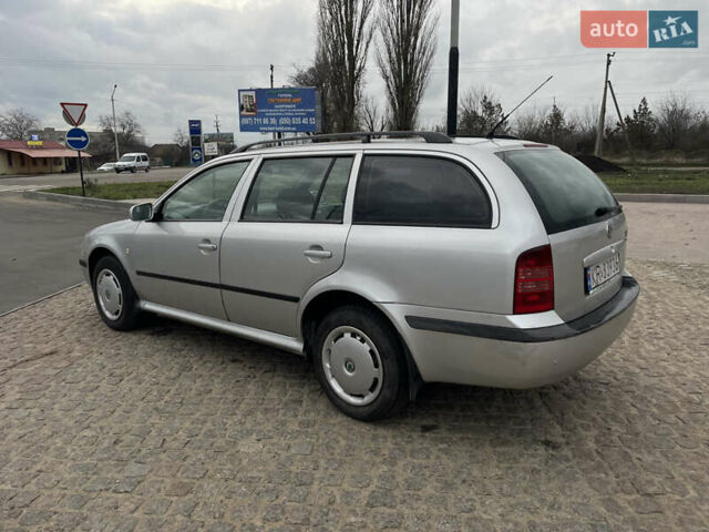 Серый Шкода Октавия, объемом двигателя 1.9 л и пробегом 280 тыс. км за 2450 $, фото 2 на Automoto.ua