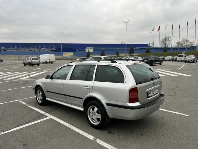 Серый Шкода Октавия, объемом двигателя 1.6 л и пробегом 236 тыс. км за 4300 $, фото 4 на Automoto.ua