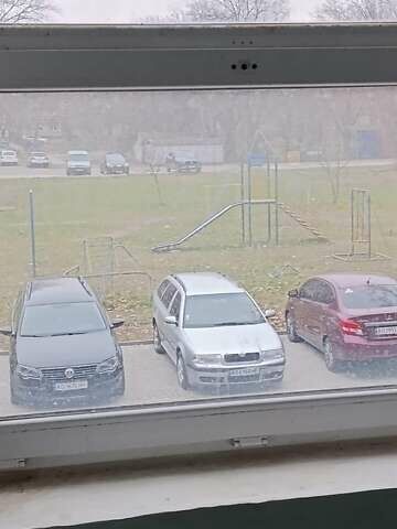 Серый Шкода Октавия, объемом двигателя 1.6 л и пробегом 311 тыс. км за 4400 $, фото 2 на Automoto.ua