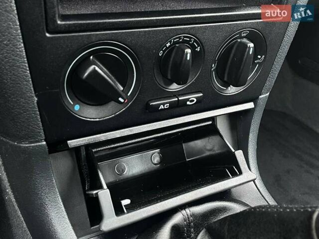 Серый Шкода Октавия, объемом двигателя 1.6 л и пробегом 174 тыс. км за 5399 $, фото 37 на Automoto.ua