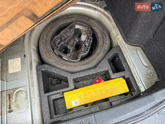 Серый Шкода Октавия, объемом двигателя 1.9 л и пробегом 300 тыс. км за 2250 $, фото 13 на Automoto.ua