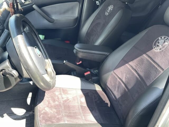 Сірий Шкода Октавія, об'ємом двигуна 1.6 л та пробігом 340 тис. км за 4500 $, фото 14 на Automoto.ua