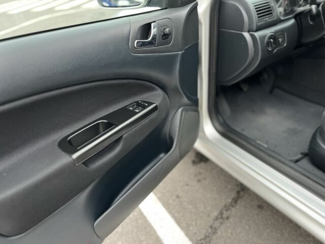 Серый Шкода Октавия, объемом двигателя 1.6 л и пробегом 236 тыс. км за 4300 $, фото 10 на Automoto.ua