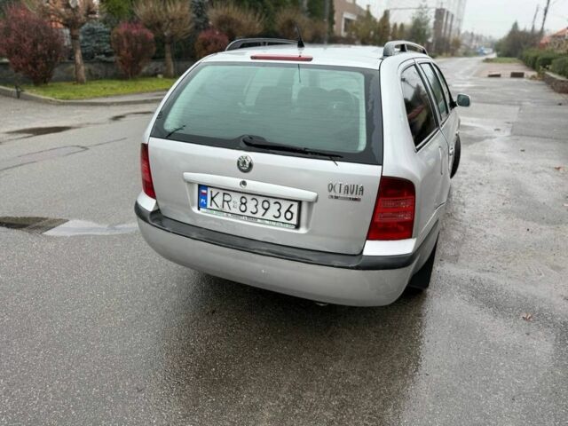 Серый Шкода Октавия, объемом двигателя 1.9 л и пробегом 300 тыс. км за 2250 $, фото 2 на Automoto.ua