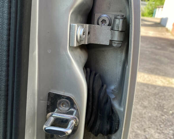 Серый Шкода Октавия, объемом двигателя 1.6 л и пробегом 232 тыс. км за 4250 $, фото 39 на Automoto.ua