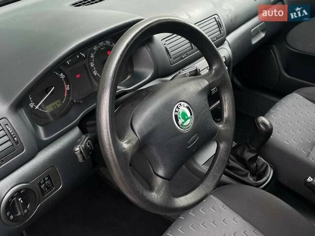 Серый Шкода Октавия, объемом двигателя 1.6 л и пробегом 174 тыс. км за 5399 $, фото 32 на Automoto.ua